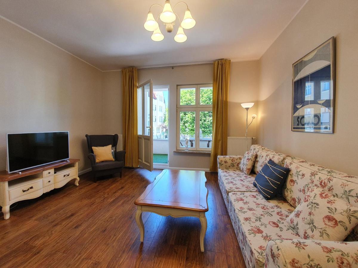 Apartment Apartament Z Balkonem I Parkingiem - Bohaterow Monte Cassino 42 Sopot